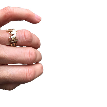 Heirloom ring Ambie Stapleton ring in 14k gold 3d printed on Ambie's hand 